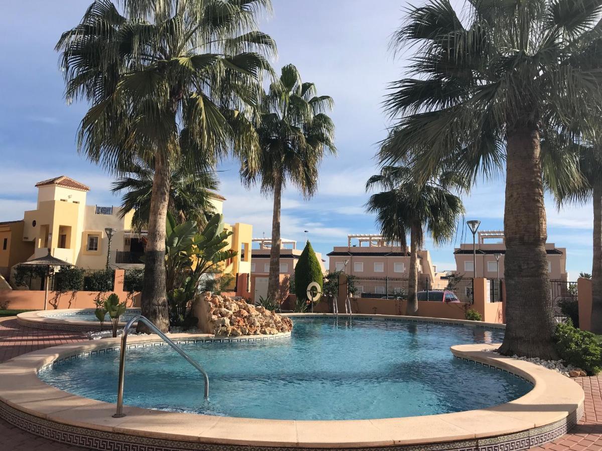 Bungalow Punta Marina Torrevieja Exterior foto